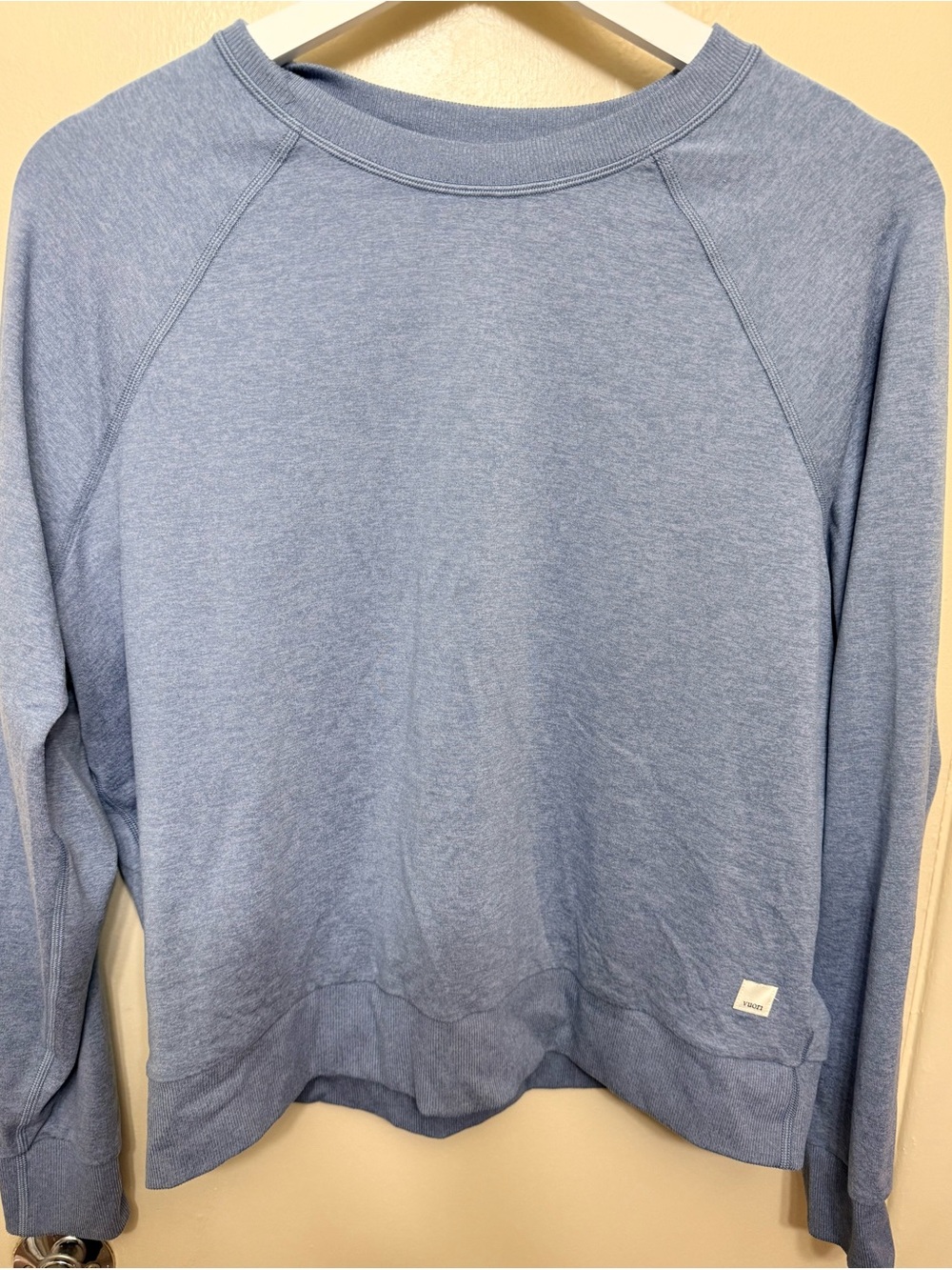 Worn twice: Vuori Halo SET: Long Sleeve Crew and Joggers in Small